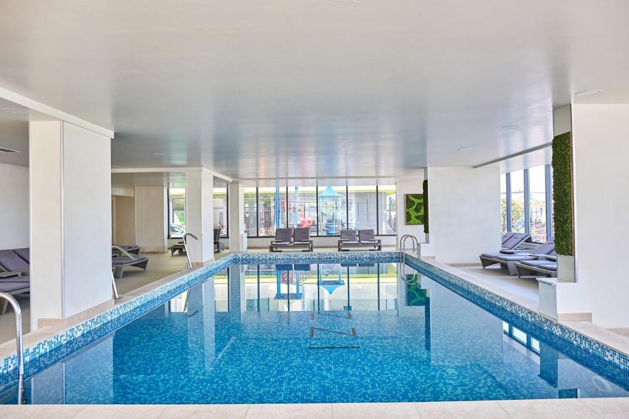Fineloft Sea View Apartment-Spa N Pools Beach Resort Năvodari Exterior foto