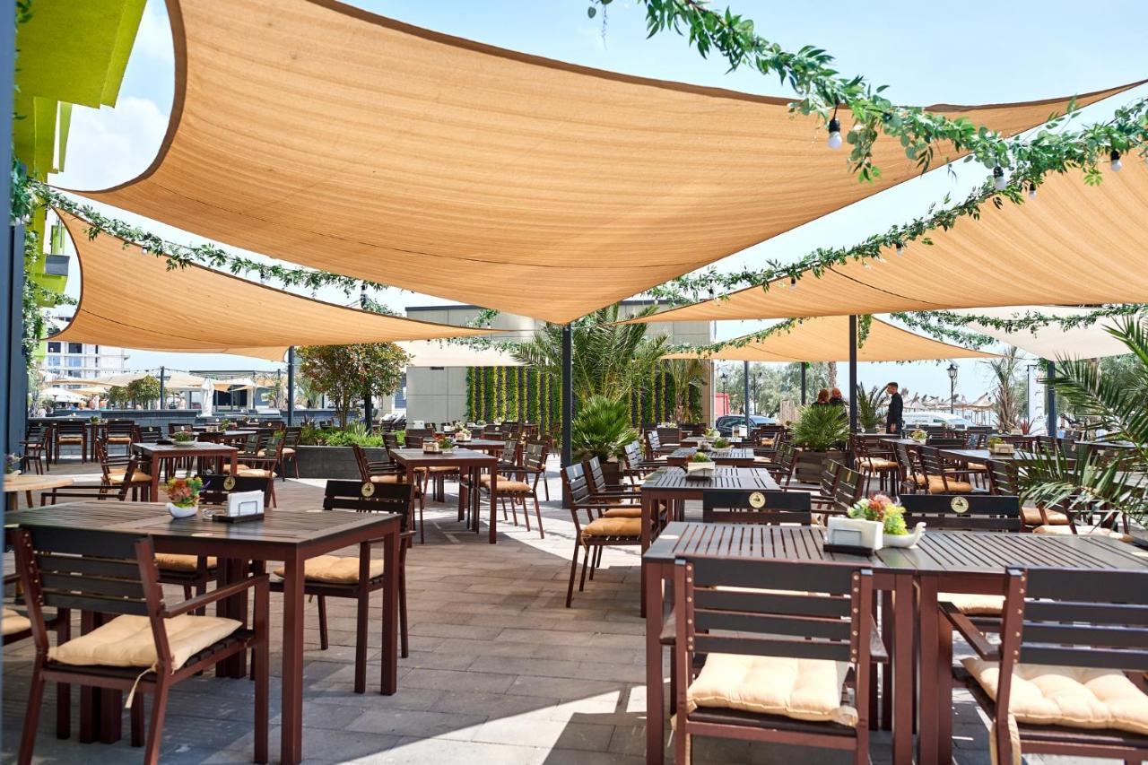 Fineloft Sea View Apartment-Spa N Pools Beach Resort Năvodari Exterior foto